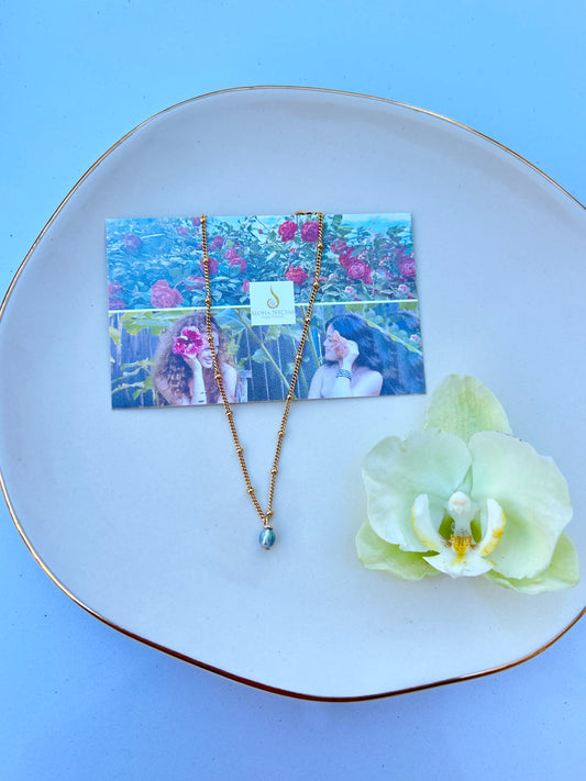 Single Akoya pearl necklace