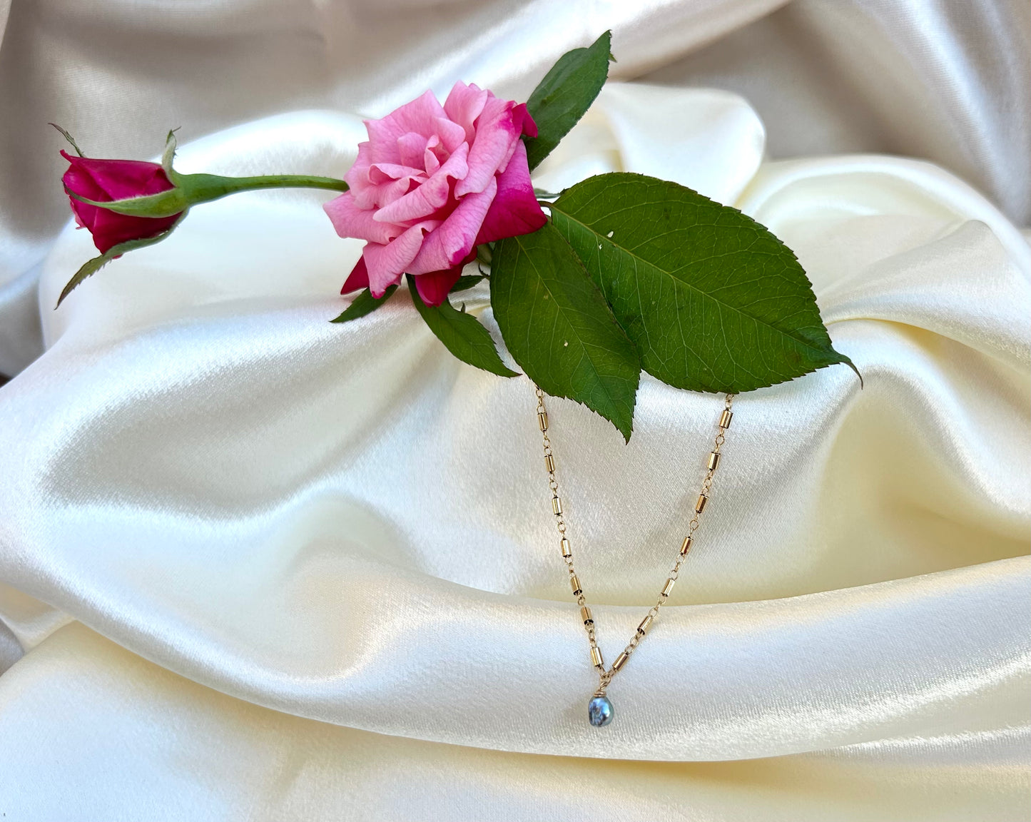 Single Akoya pearl bracelet