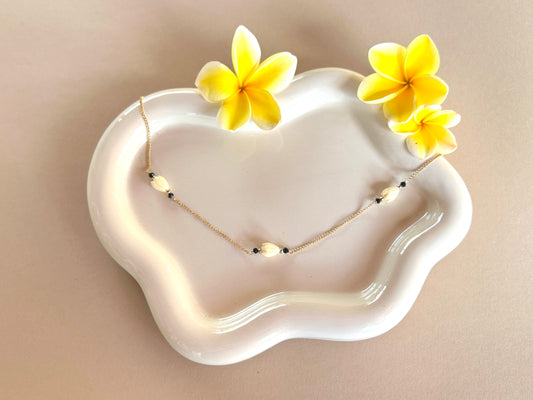 Triple Pikake + Black Spinel